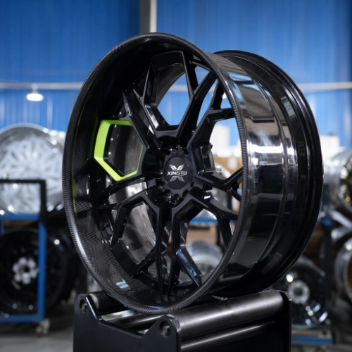 24-inch FJ Cruiser custom wheel showing carbon lip texture