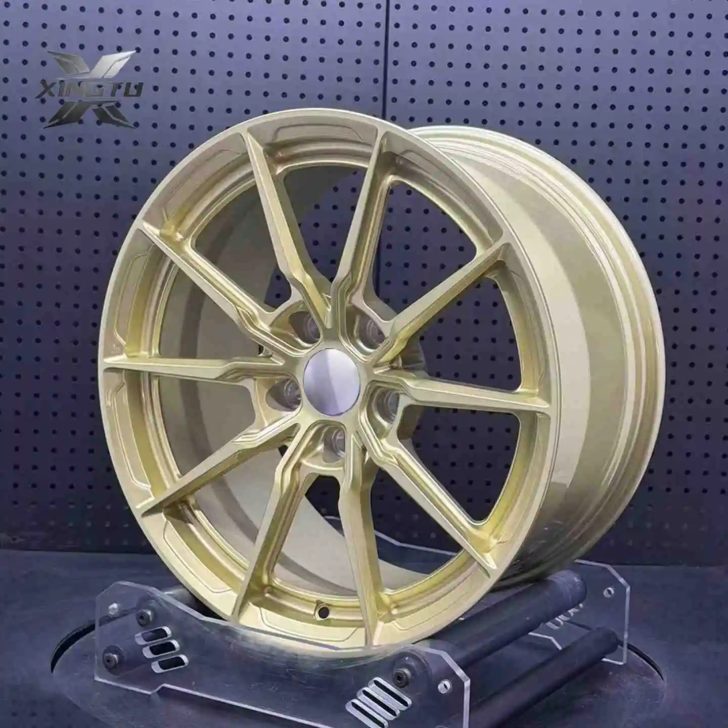 Side angle of BMW 430i forged wheel showing metallic gold spokes and rim depth